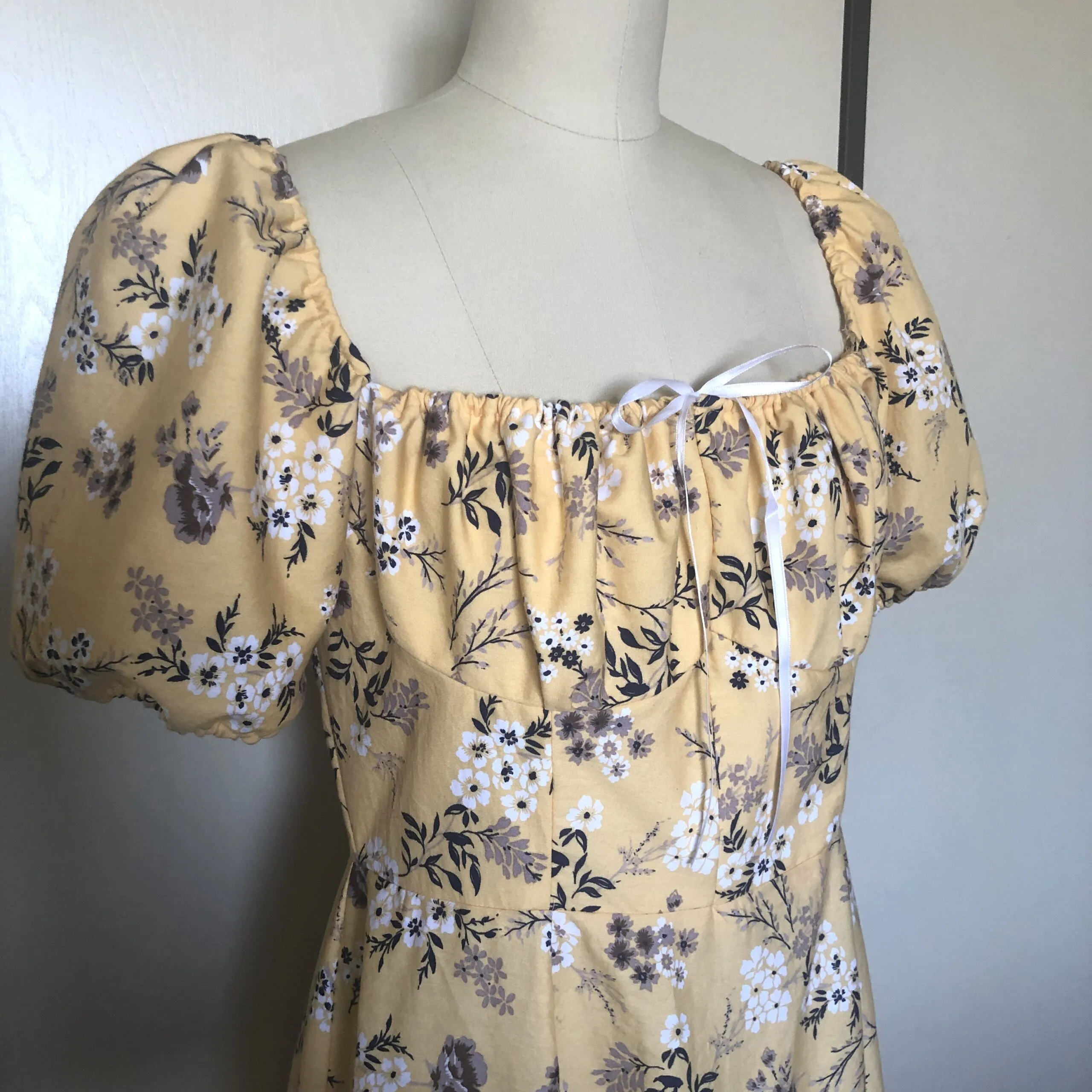 Milkmaid Dress Tutorial - Janome